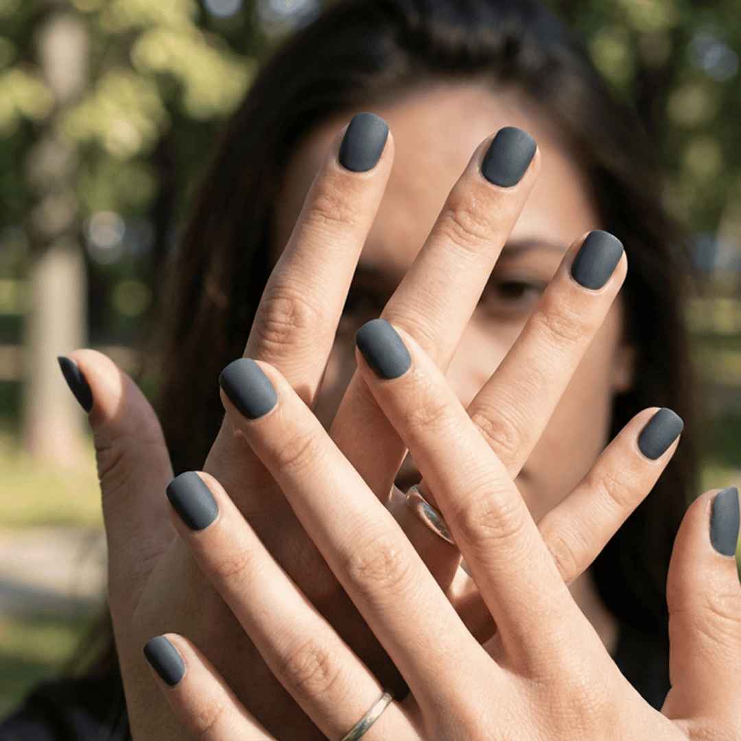 ג'ל כחול כהה